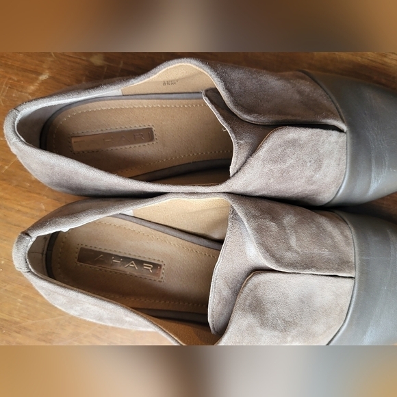 Tahari Lucy Cap Toe Suede Taupe Loafer - Picture 12 of 13